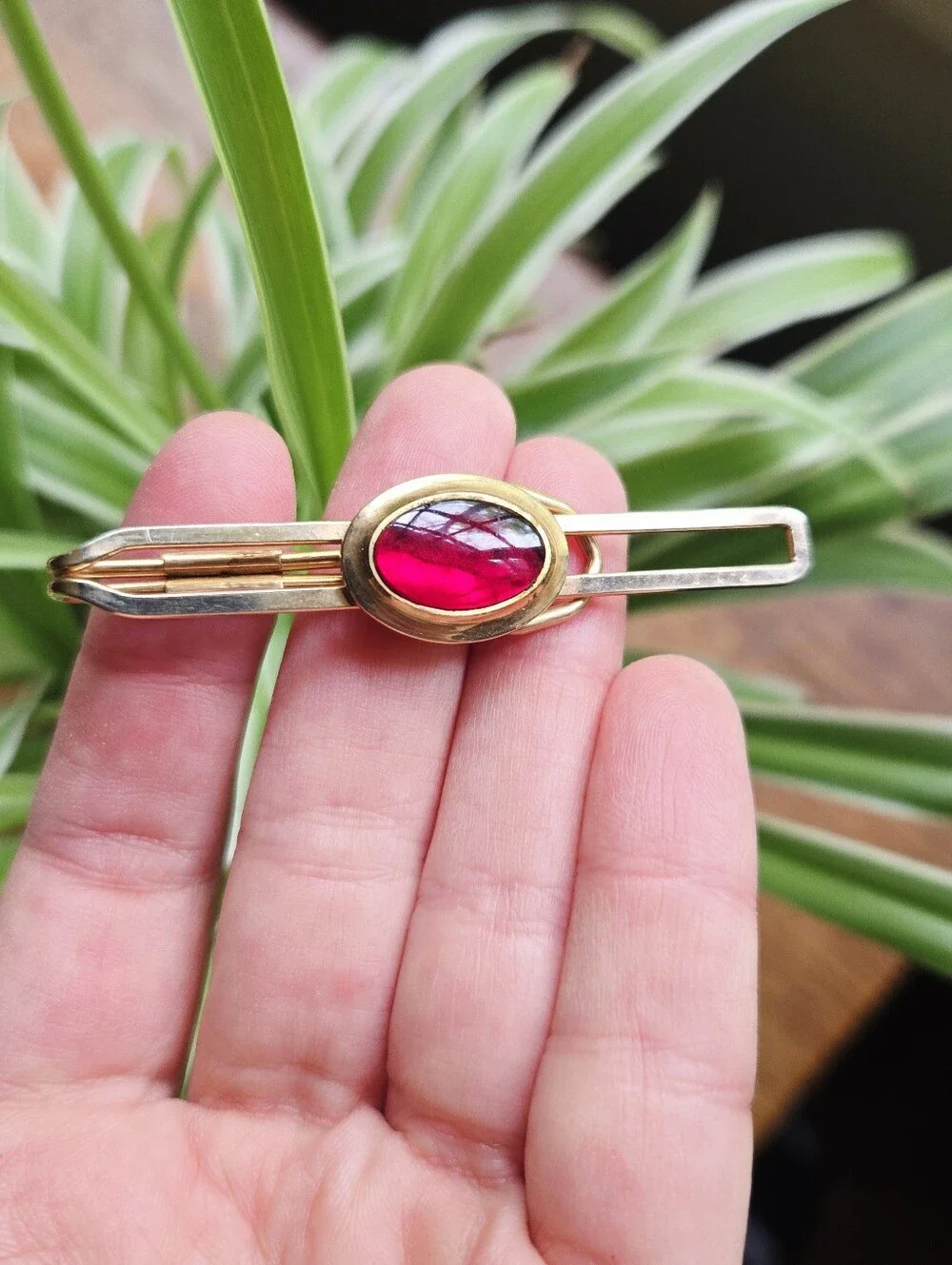 Vintage Gold Tie Clip with Red Cabochon Stone – Mid-Century Men’s Jewelry